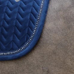 Kentucky Velvet Pearls Jump Saddle Pad Navy -Equestrian Supplies 485a2240 564c22e810080218547dfa1c1093aa08 article photobook l
