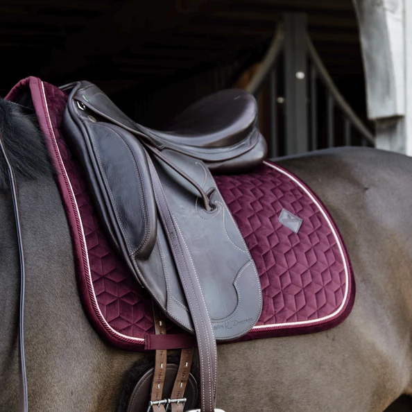 Kentucky Velvet Dressage Saddle Pad Bordeaux 5 Kentucky Velvet Dressage Saddle Pad Bordeaux - Image 3