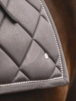 PS Of Sweden Floret Dressage Saddle Pad Grey 14 PS Of Sweden Floret Dressage Saddle Pad Grey -Equestrian Supplies FloretDressageGreycloseup