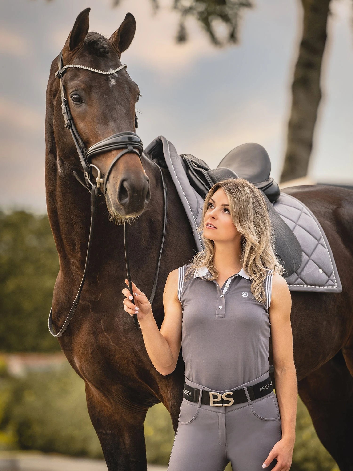 PS Of Sweden Floret Dressage Saddle Pad Grey 8 PS Of Sweden Floret Dressage Saddle Pad Grey - Image 6