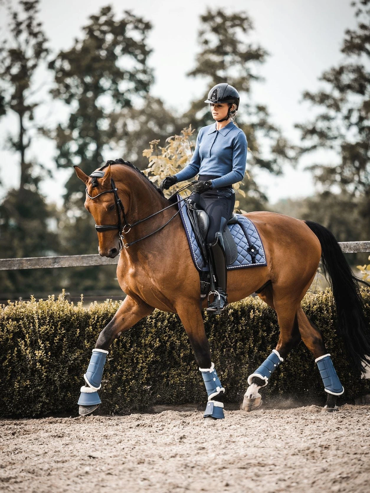 PS Of Sweden Diamond Bow Dressage Saddle Pad Dim Blue 4 PS Of Sweden Diamond Bow Dressage Saddle Pad Dim Blue - Image 2