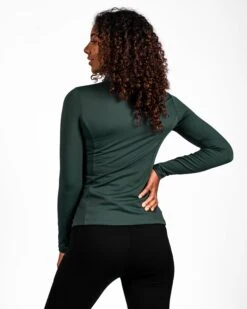 Fager Emma Long Sleeve Base Layer Green -Equestrian Supplies emma green longDSC 5455 Redigera 1920x2400 1